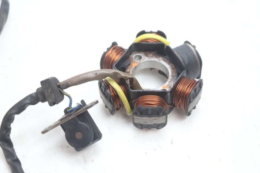 photo de STATOR PEUGEOT VIVACITY 50 (1998 - 2003) - Zbliżenie techniczne