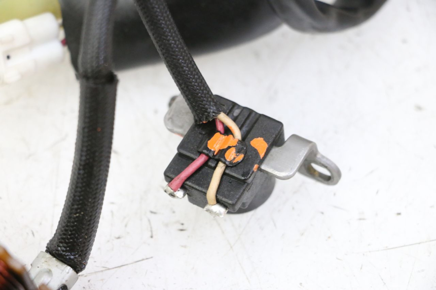 photo de STATOR YAMAHA X-MAX XMAX 250 (2006 - 2009) - Stan powierzchni