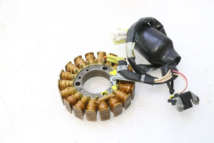 photo de STATOR YAMAHA XMAX X-MAX 125 (2006 - 2009) - Szczegół części