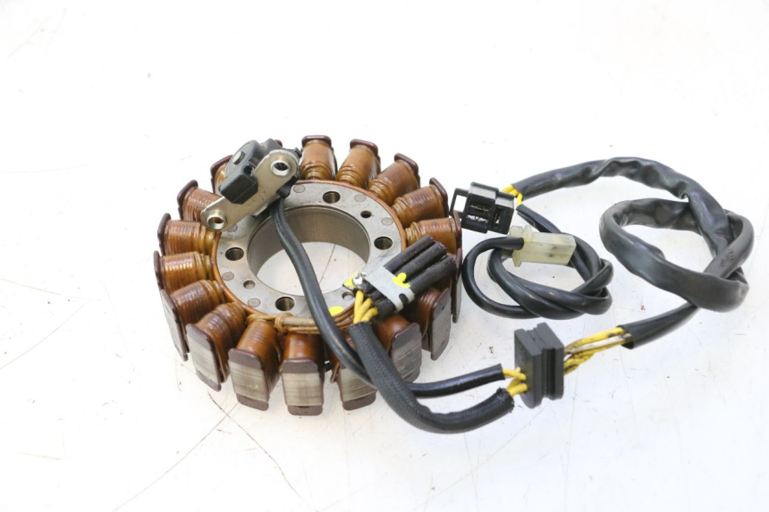 photo de STATOR HONDA XLV VARADERO 125 (2007 - 2012) - Zbliżenie techniczne
