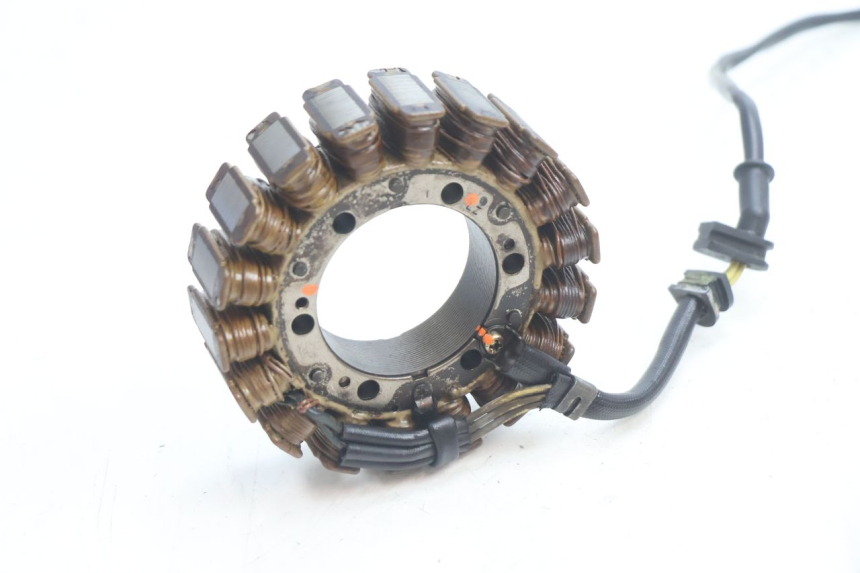 photo de STATOR HONDA XRV AFRICA TWIN 750 (1990 - 1992) - Zoom stanu zużycia