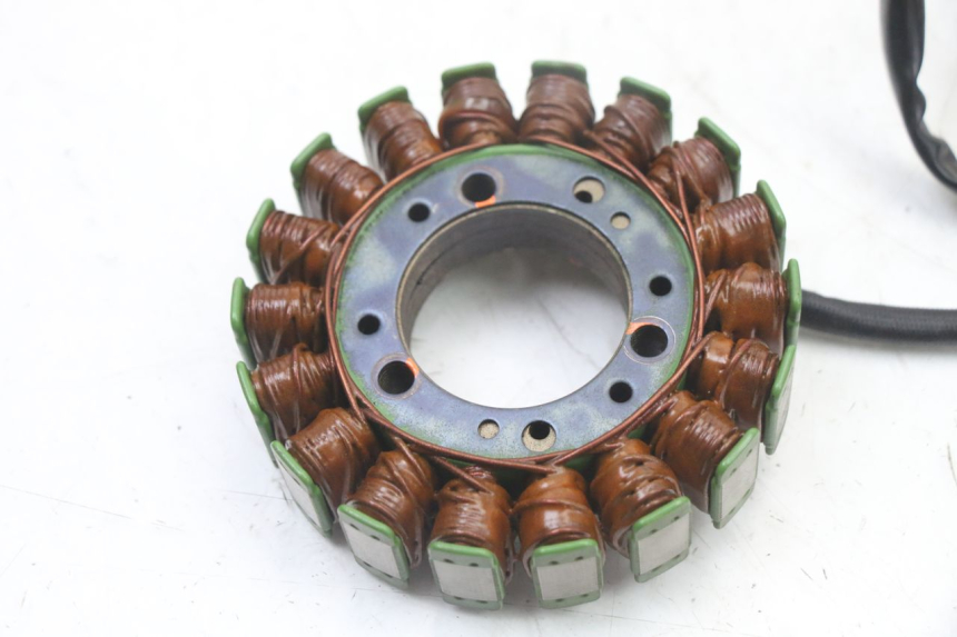 photo de STATOR YAMAHA FZS FAZER 600 (2001 - 2003) - Szczegół części