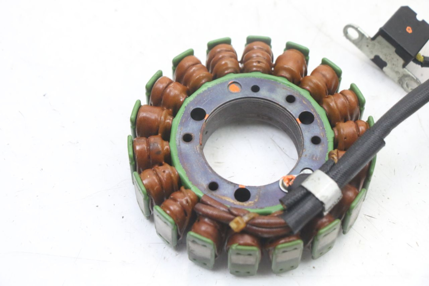 photo de STATOR YAMAHA FZS FAZER 600 (2001 - 2003) - Widok ogólny