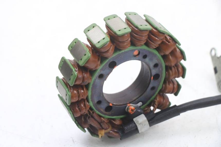 photo de STATOR YAMAHA FZS FAZER 600 (2001 - 2003) - Punkty mocowania