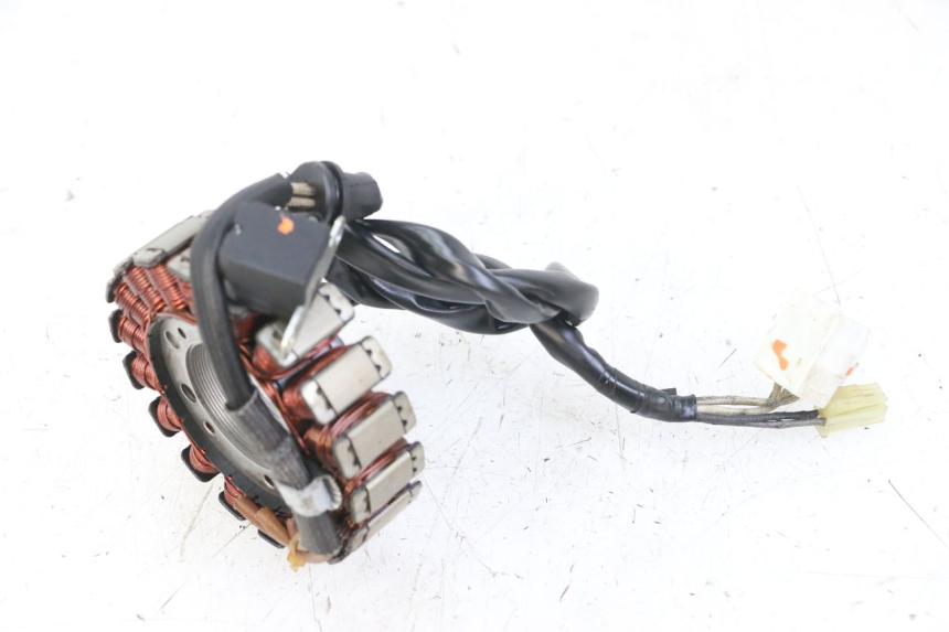 photo de STATOR YAMAHA FZS FAZER 600 (2001 - 2003) - Szczegół części