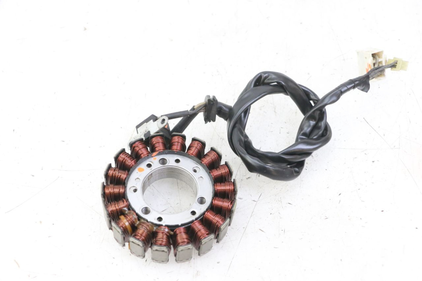 photo de STATOR YAMAHA FZS FAZER 600 (2001 - 2003) - Inny kąt widzenia