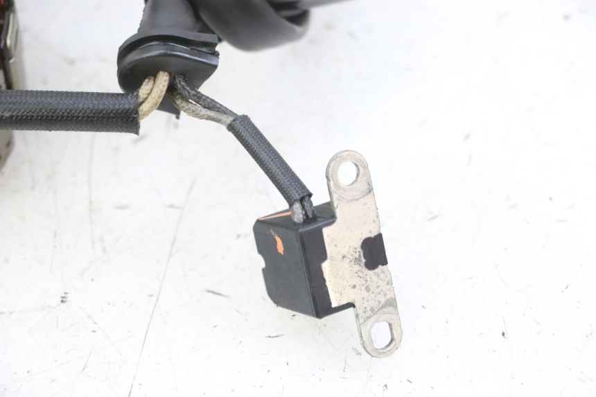 photo de STATOR YAMAHA FZS FAZER 600 (2001 - 2003) - Zbliżenie techniczne