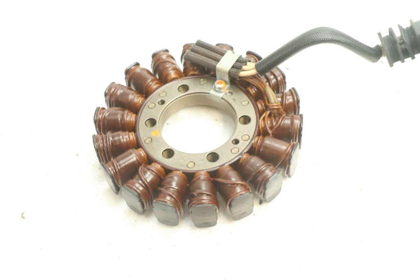photo de STATOR YAMAHA YZF R6 600 (2008 - 2009) - Szczegół części