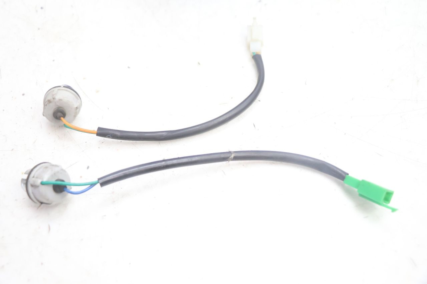 photo de UCHWYT ŻARÓWKI PEUGEOT KISBEE 4T 50 (2018 - 2022) - Inny kąt widzenia