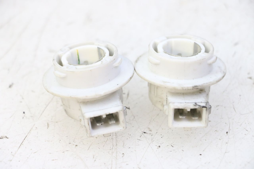 photo de UCHWYT ŻARÓWKI PIAGGIO LXV 4T 50 (2009 - 2013) - Zoom stanu zużycia