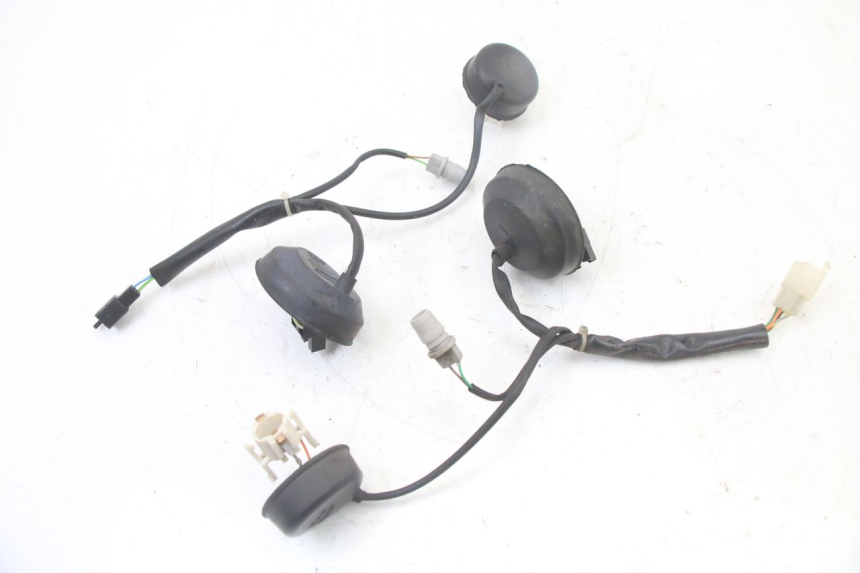 photo de UCHWYT ŻARÓWKI PEUGEOT SATELIS COMPRESSOR K15 125 (2006 - 2009) - Szczegół części