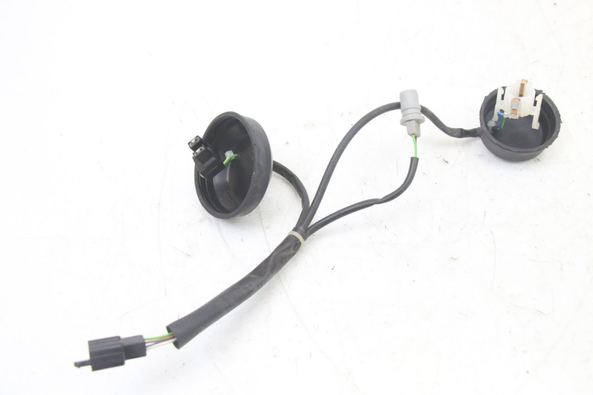 photo de UCHWYT ŻARÓWKI PEUGEOT SATELIS COMPRESSOR K15 125 (2006 - 2009) - Zoom stanu zużycia