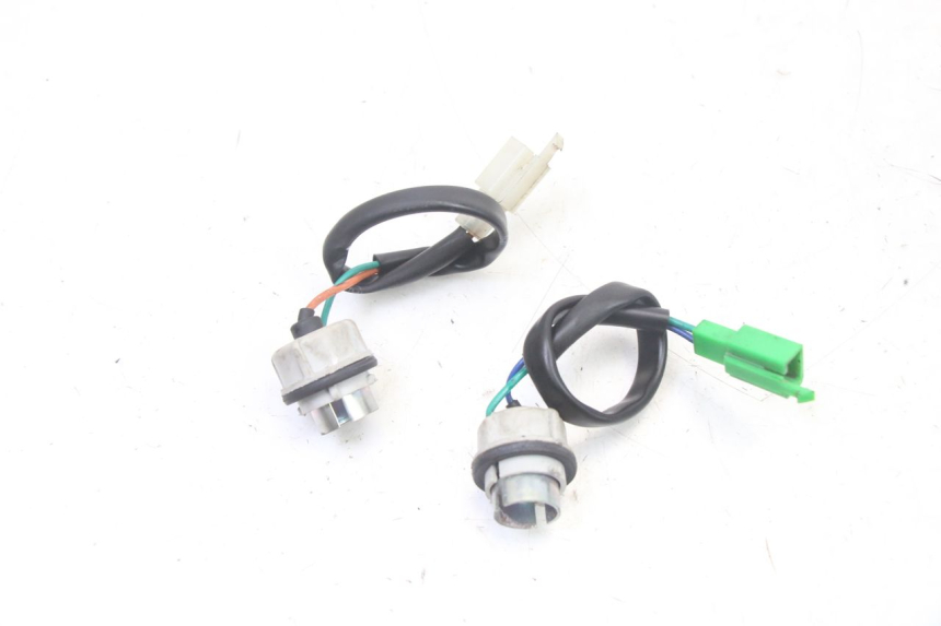 photo de UCHWYT ŻARÓWKI PEUGEOT STREETZONE I 2T 50 (2018 - 2020) - Zoom stanu zużycia