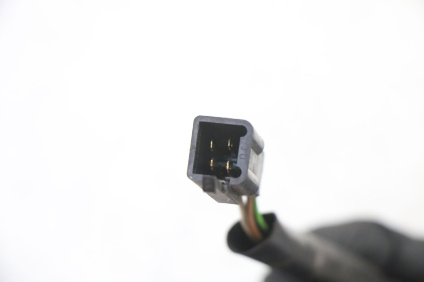 photo de UCHWYT ŻARÓWKI PEUGEOT SATELIS COMPRESSOR K15 125 (2006 - 2009) - Inny kąt widzenia