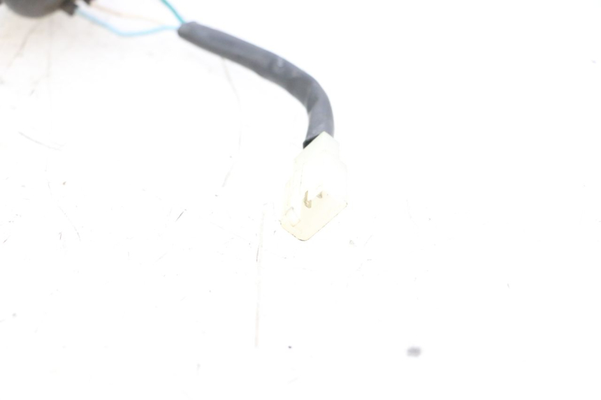 photo de UCHWYT ŻARÓWKI PEUGEOT V-CLIC VCLIC 50 (2007 - 2013) - Zoom stanu zużycia