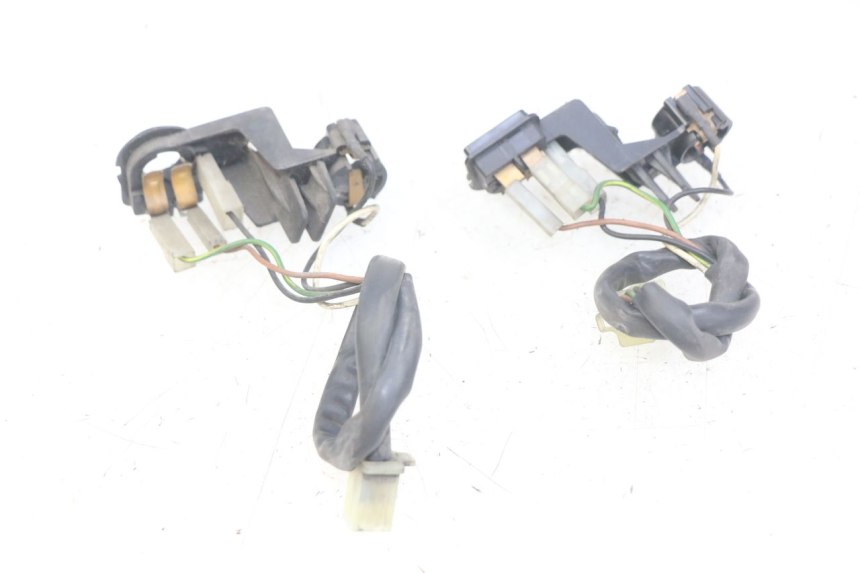 photo de UCHWYT ŻARÓWKI YAMAHA XMAX X-MAX 125 (2006 - 2009) - Zoom stanu zużycia