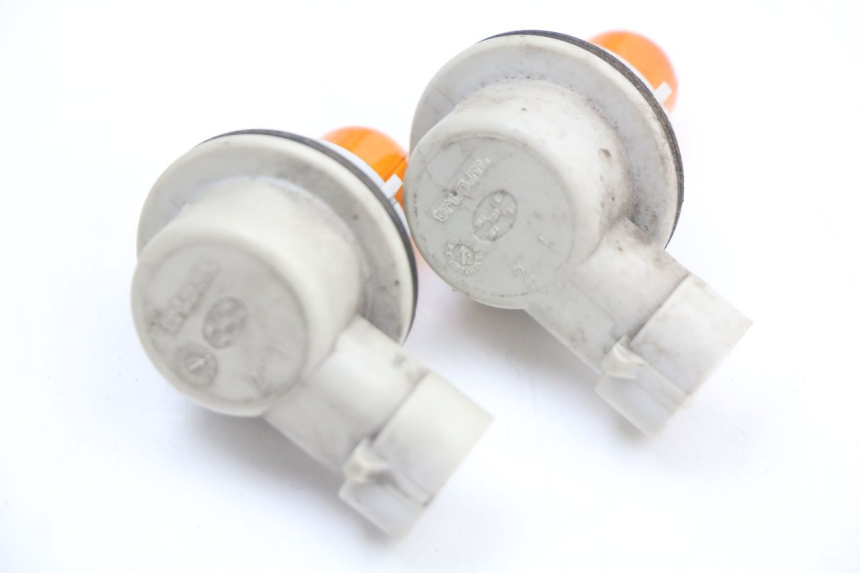 photo de UCHWYT ŻARÓWKI PIAGGIO X10 125 (2012 - 2017) - Inny kąt widzenia