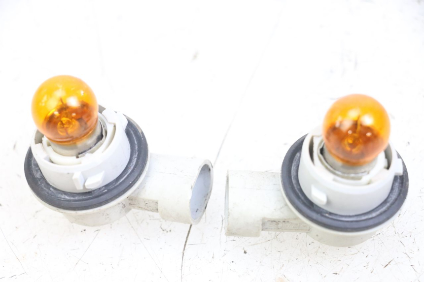 photo de UCHWYT ŻARÓWKI PIAGGIO X10 125 (2012 - 2017) - Widok główny