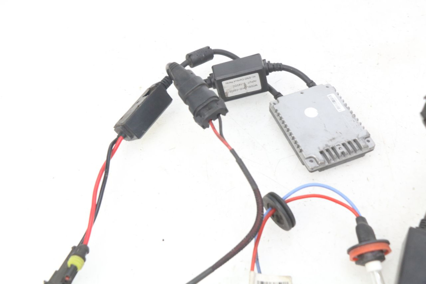 photo de UCHWYT ŻARÓWKI YAMAHA XP T-MAX TMAX ABS 530 (2012 - 2015) - Zoom stanu zużycia