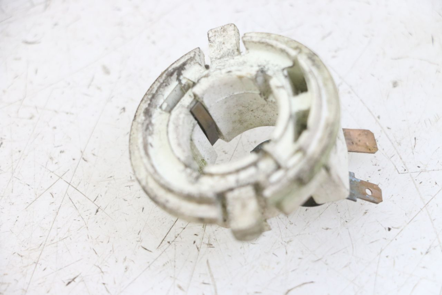 photo de UCHWYT ŻARÓWKI YAMAHA BW'S NG NEXT GENERATION 50 (1996 - 2003) - Inny kąt widzenia