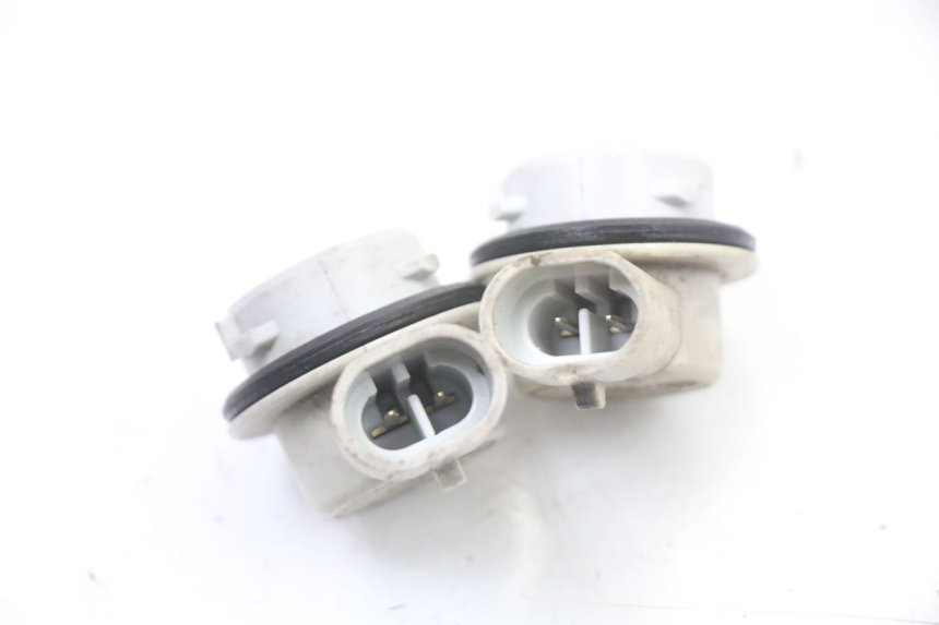 photo de UCHWYT ŻARÓWKI YAMAHA X-MAX XMAX ABS 250 (2010 - 2014) - Zoom stanu zużycia