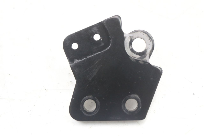 photo de UCHWYT STOPKI PODPOROWEJ HUSQVARNA SVARTPILEN 401 (2018 - 2023) - Zbliżenie techniczne