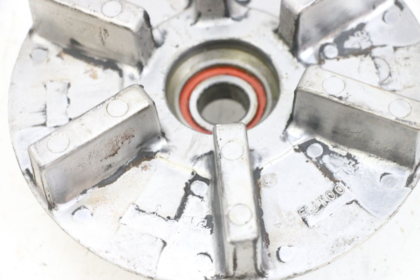 photo de UCHWYT ZĘBATKI YAMAHA FJR ABS 1300 (2006 - 2012) - Zbliżenie techniczne