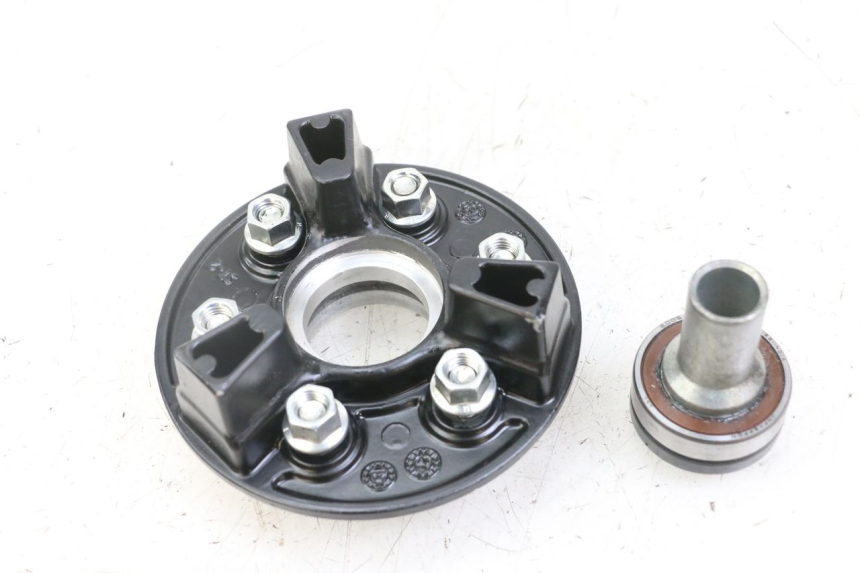 photo de UCHWYT ZĘBATKI ROYAL ENFIELD HYMALAYAN 410 (2016 - 2023) - Szczegół części