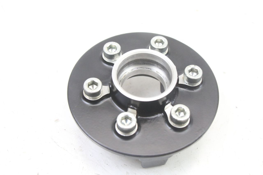 photo de UCHWYT ZĘBATKI ROYAL ENFIELD HYMALAYAN 410 (2016 - 2023) - Zbliżenie techniczne