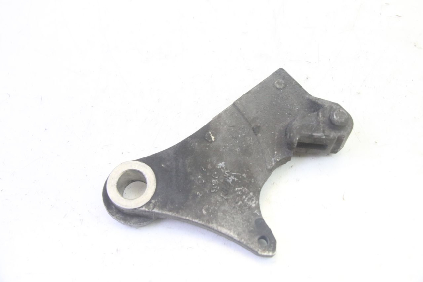 photo de UCHWYT ZACISKU HAMULCA TYLNEGO SUZUKI DL V STROM 1000 (2002 - 2007) - Inny kąt widzenia