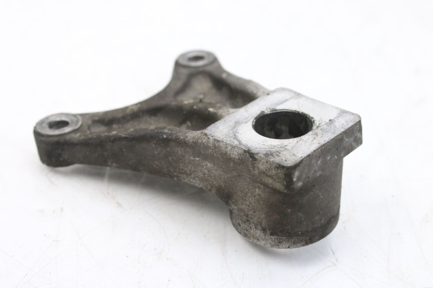 photo de UCHWYT ZACISKU HAMULCA TYLNEGO SUZUKI GSF S BANDIT 600 (2000 - 2004) - Szczegół części