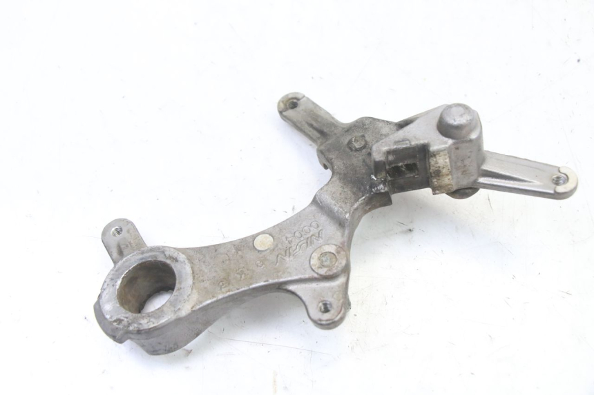 photo de UCHWYT ZACISKU HAMULCA TYLNEGO KAWASAKI KX F KXF 450 (2009 - 2011) - Inny kąt widzenia