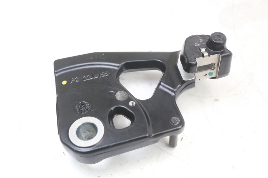 photo de UCHWYT ZACISKU HAMULCA TYLNEGO ROYAL ENFIELD SCRAM 411 (2022 - 2024) - Zbliżenie techniczne