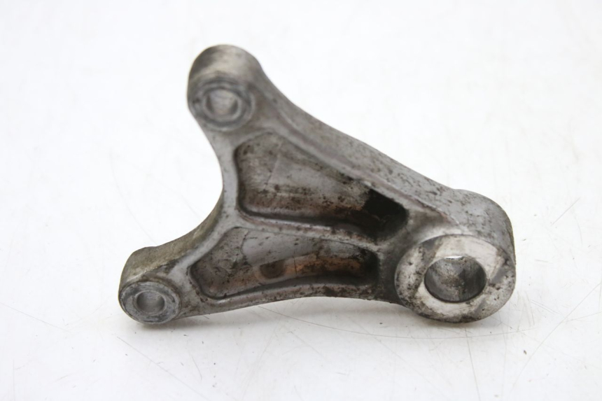 photo de UCHWYT ZACISKU HAMULCA TYLNEGO SUZUKI SV S 650 (1999 - 2002) - Szczegół części