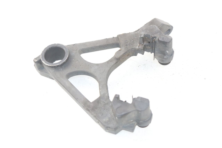 photo de UCHWYT ZACISKU HAMULCA TYLNEGO YAMAHA TDM ABS 900 (2002 - 2014) - Szczegół części