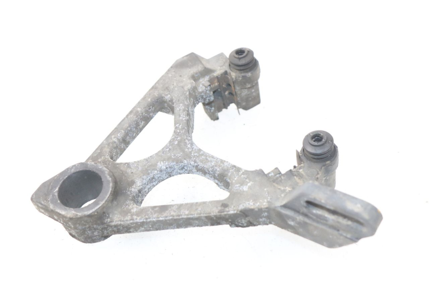 photo de UCHWYT ZACISKU HAMULCA TYLNEGO YAMAHA TDM ABS 900 (2002 - 2014) - Zoom stanu zużycia