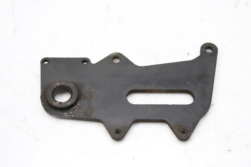 photo de UCHWYT ZACISKU HAMULCA TYLNEGO KEEWAY TX 50 (2008 - 2015) - Zbliżenie techniczne