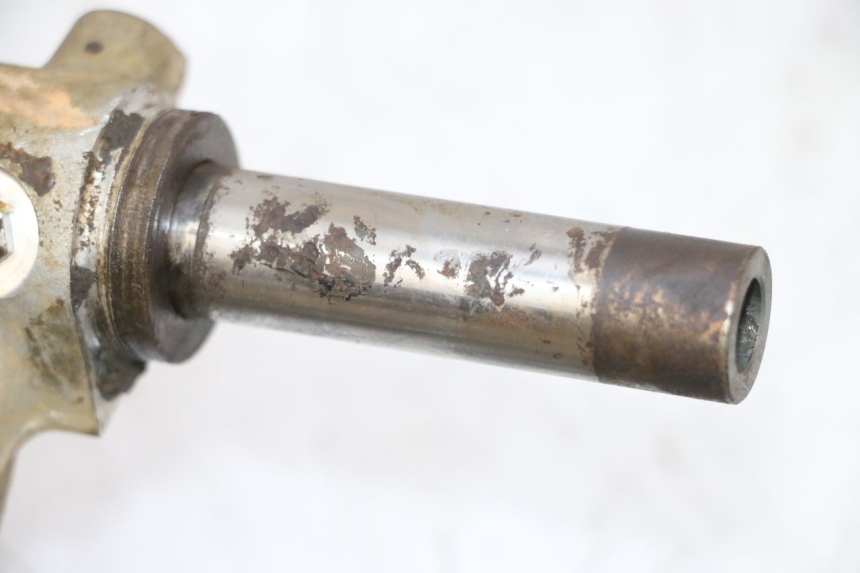 photo de UCHWYT ZACISKU HAMULCA TYLNEGO YAMAHA YFM GRIZZLY 550 (2008 - 2015) - Widok główny