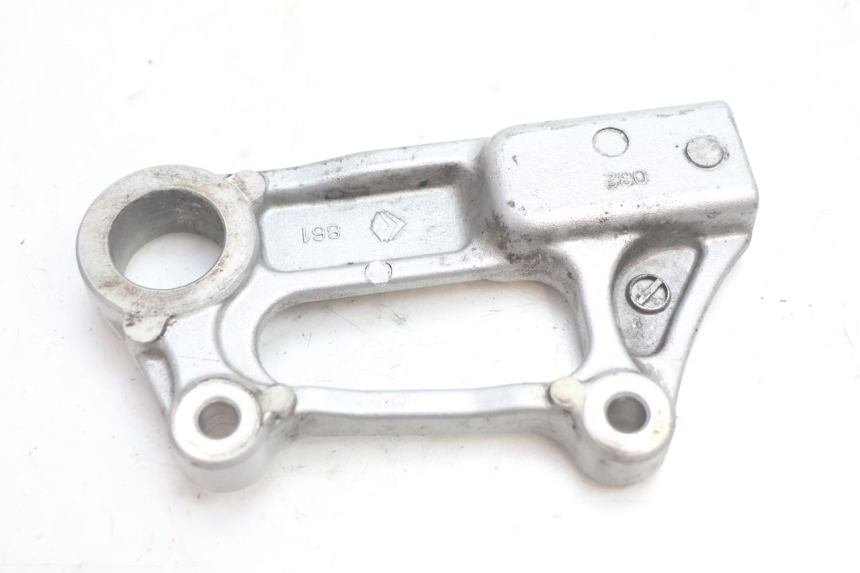 photo de UCHWYT ZACISKU HAMULCA TYLNEGO KAWASAKI ZX-6R ZX6R 600 (2000 - 2002) - Inny kąt widzenia