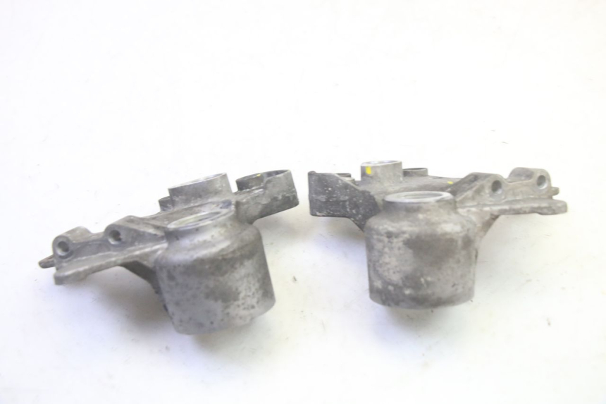 photo de UCHWYT ZACISKU HAMULCA PRZEDNIEGO PIAGGIO MP3 HPE 350 (2018 - 2020) - Szczegół części