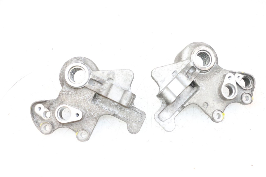 photo de UCHWYT ZACISKU HAMULCA PRZEDNIEGO PIAGGIO MP3 HPE 300 (2019 - 2026) - Widok ogólny