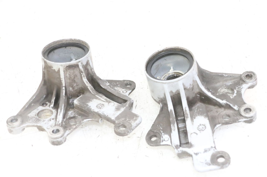 photo de UCHWYT ZACISKU HAMULCA PRZEDNIEGO PIAGGIO MP3 LT 400 (2007 - 2012) - Oznaczenia i referencje