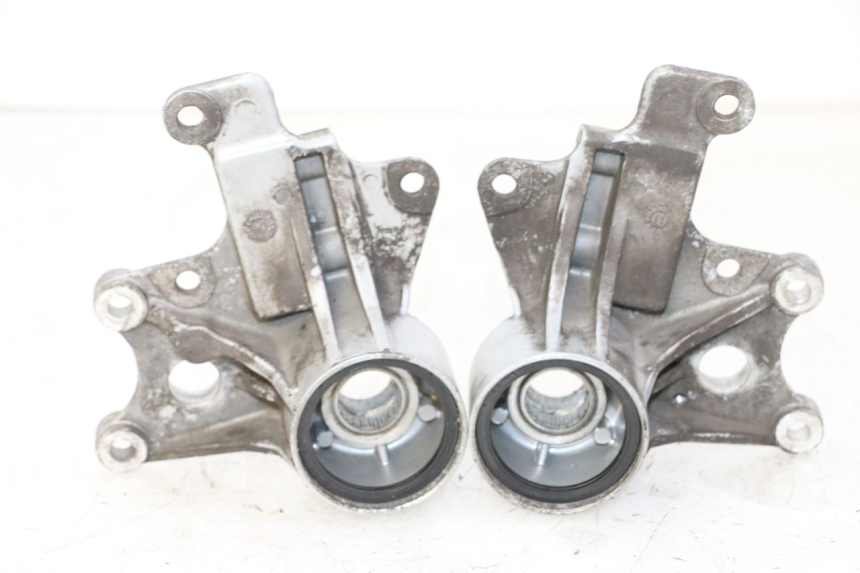 photo de UCHWYT ZACISKU HAMULCA PRZEDNIEGO PIAGGIO MP3 LT 300 (2010 - 2016) - Widok główny