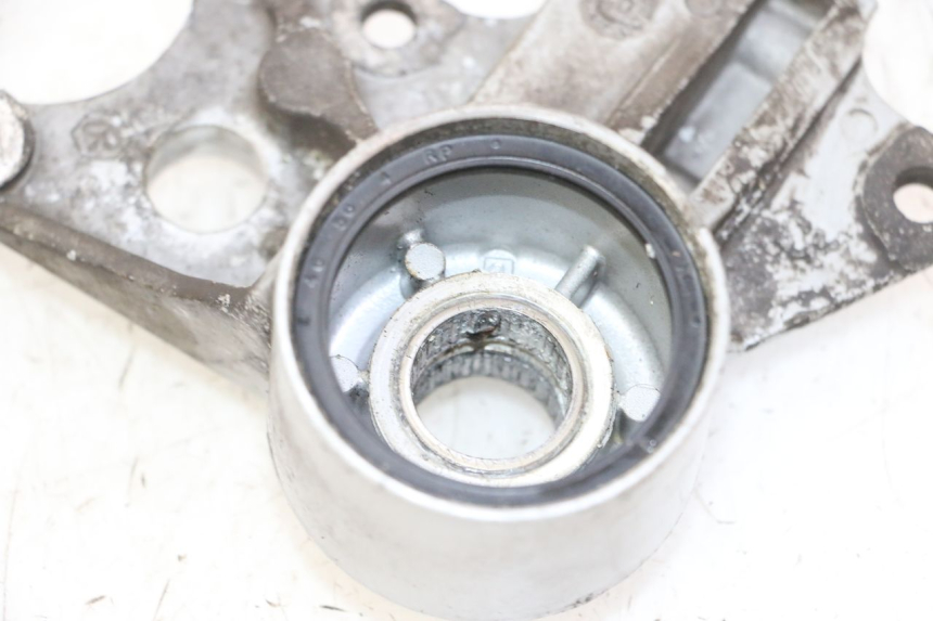 photo de UCHWYT ZACISKU HAMULCA PRZEDNIEGO PIAGGIO MP3 LT 300 (2010 - 2016) - Stan powierzchni