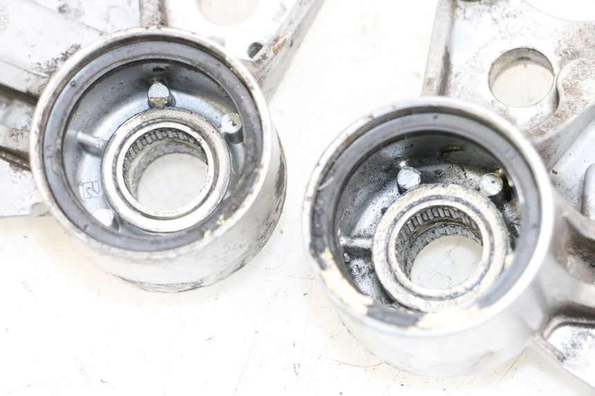 photo de UCHWYT ZACISKU HAMULCA PRZEDNIEGO PIAGGIO MP3 500 (2011 - 2015) - Inny kąt widzenia