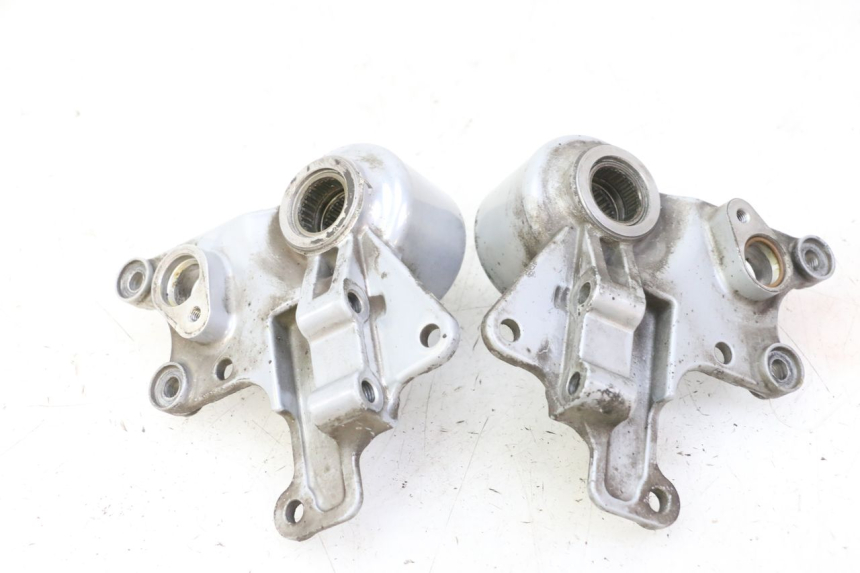 photo de UCHWYT ZACISKU HAMULCA PRZEDNIEGO PIAGGIO MP3 RL 250 (2006 - 2010) - Punkty mocowania