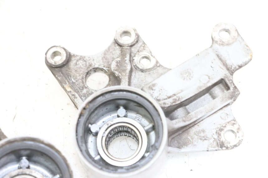 photo de UCHWYT ZACISKU HAMULCA PRZEDNIEGO PIAGGIO MP3 125 (2006 - 2014) - Punkty mocowania