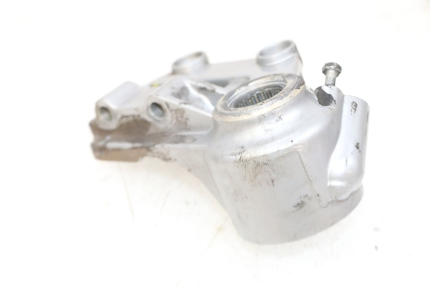 photo de UCHWYT ZACISKU HAMULCA PRZEDNIEGO PIAGGIO VESPA GTS SUPER IE 125 (2009 - 2016) - Szczegół części