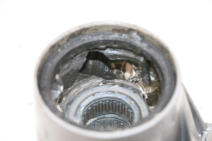 photo de UCHWYT ZACISKU HAMULCA PRZEDNIEGO PIAGGIO VESPA GTS SUPER IE 125 (2009 - 2016) - Zbliżenie techniczne