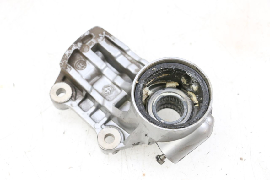 photo de UCHWYT ZACISKU HAMULCA PRZEDNIEGO PIAGGIO VESPA GTS SUPER IE 125 (2009 - 2016) - Punkty mocowania